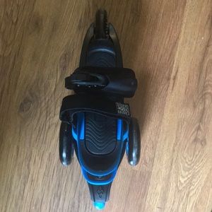 Shoes - Cardiff Cruiser-Roller Blades Shoes - Cardiff Cruiser-Roller Blades
